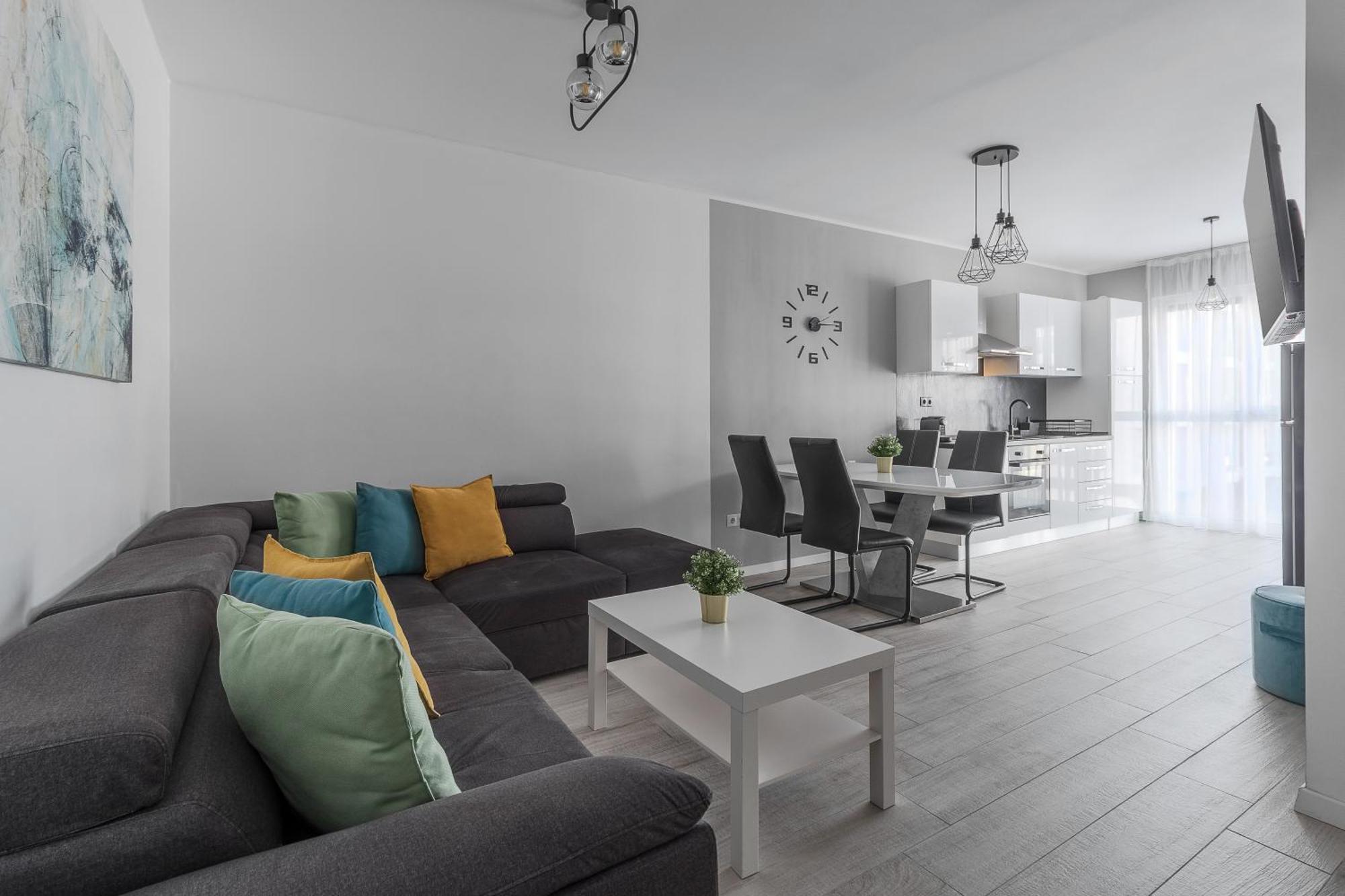 Ceyrat Flat Apartment Oradea Ngoại thất bức ảnh