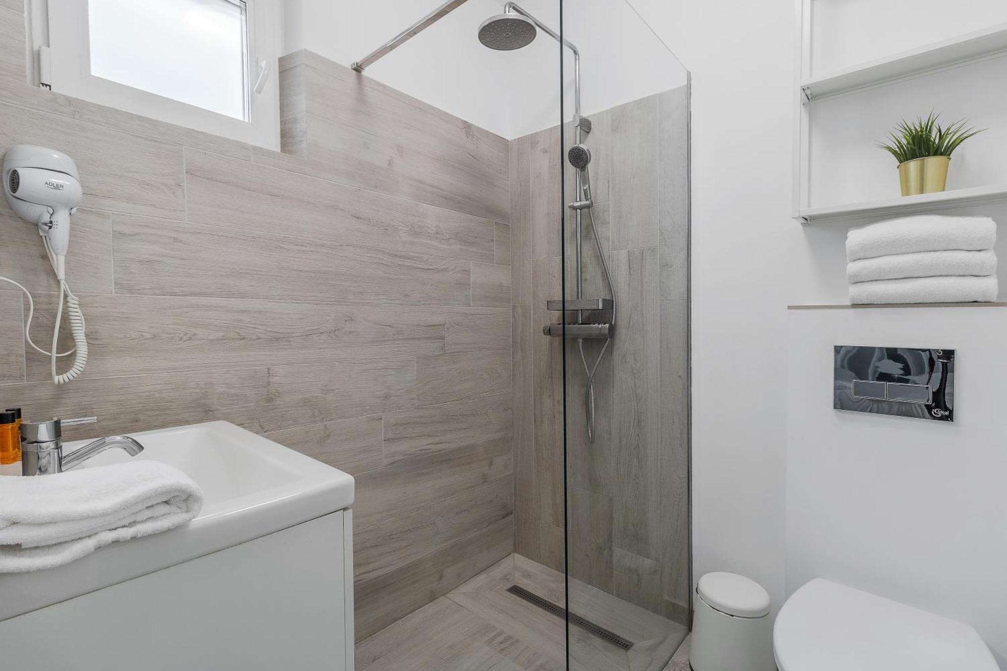 Ceyrat Flat Apartment Oradea Ngoại thất bức ảnh