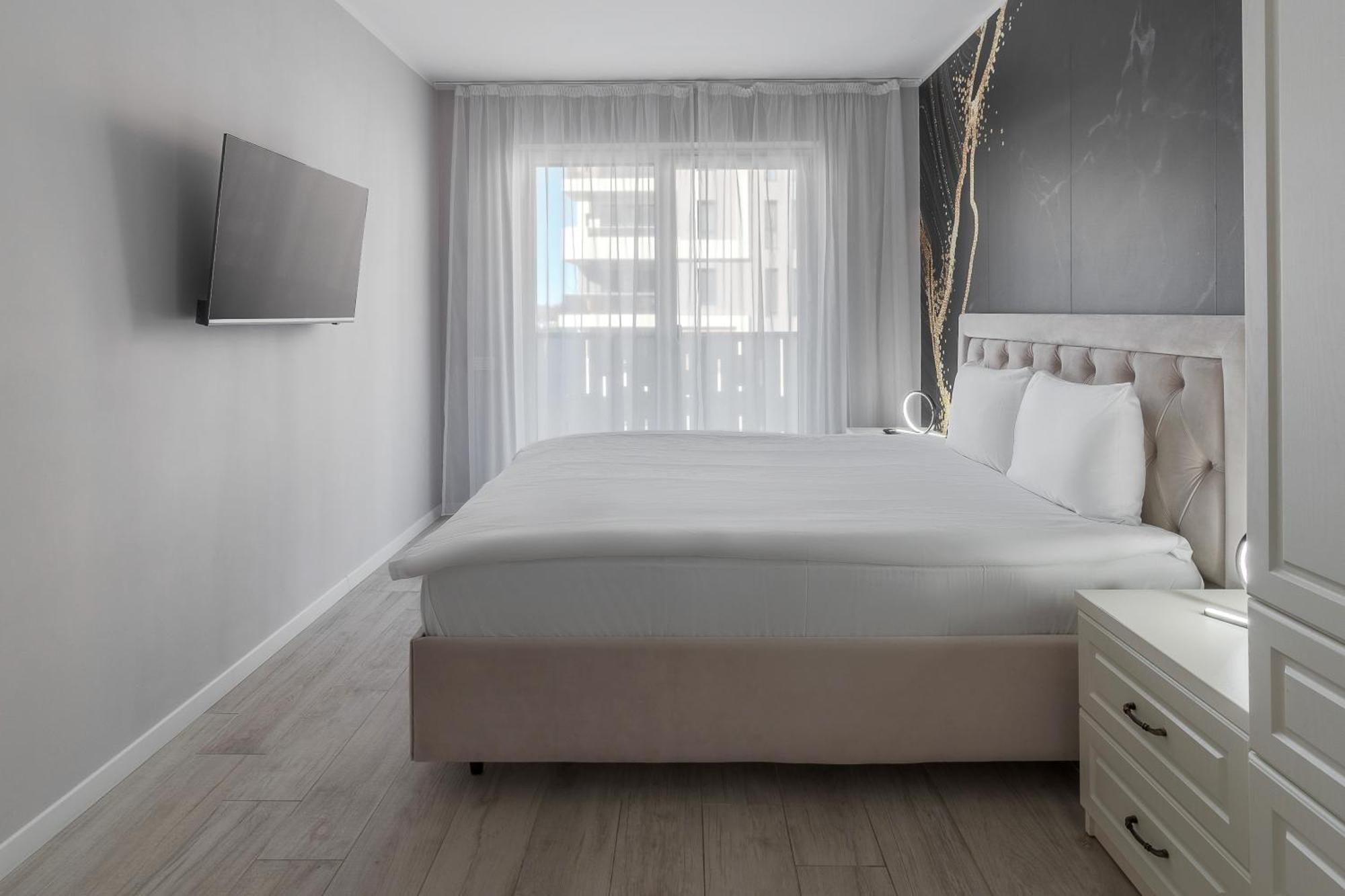 Ceyrat Flat Apartment Oradea Ngoại thất bức ảnh